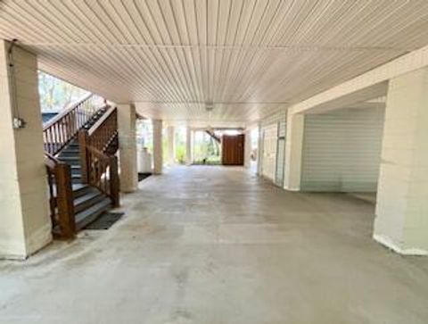 A home in Edisto Island