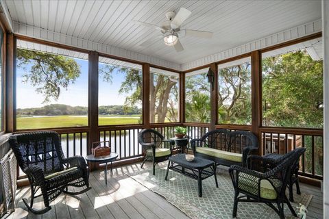 A home in Edisto Island