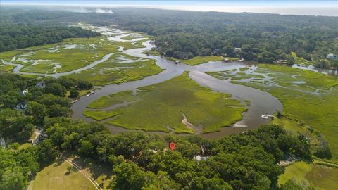 A home in Edisto Island