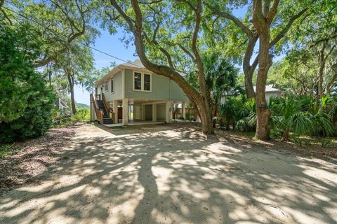 A home in Edisto Island