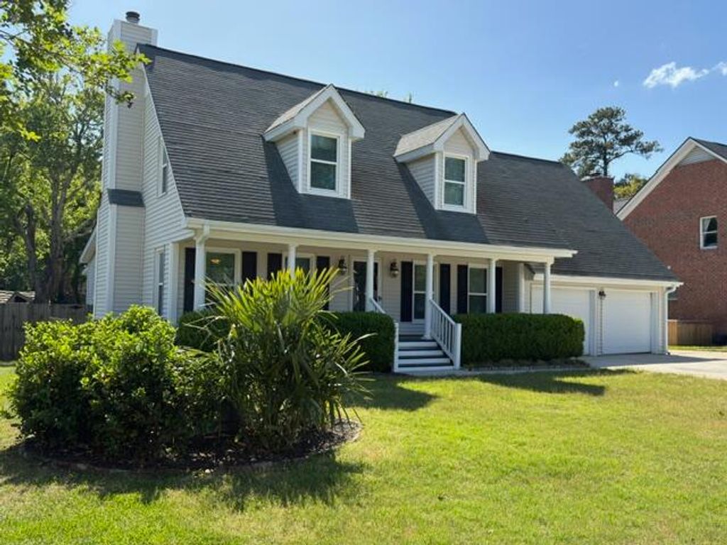 Photo of 808 Detyens Road, Mount Pleasant, SC 29464 (MLS # 26010489)