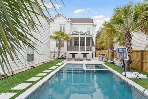 Photo of 2526 Daniel Island Drive, Charleston, SC 29492 (MLS # 26010579)