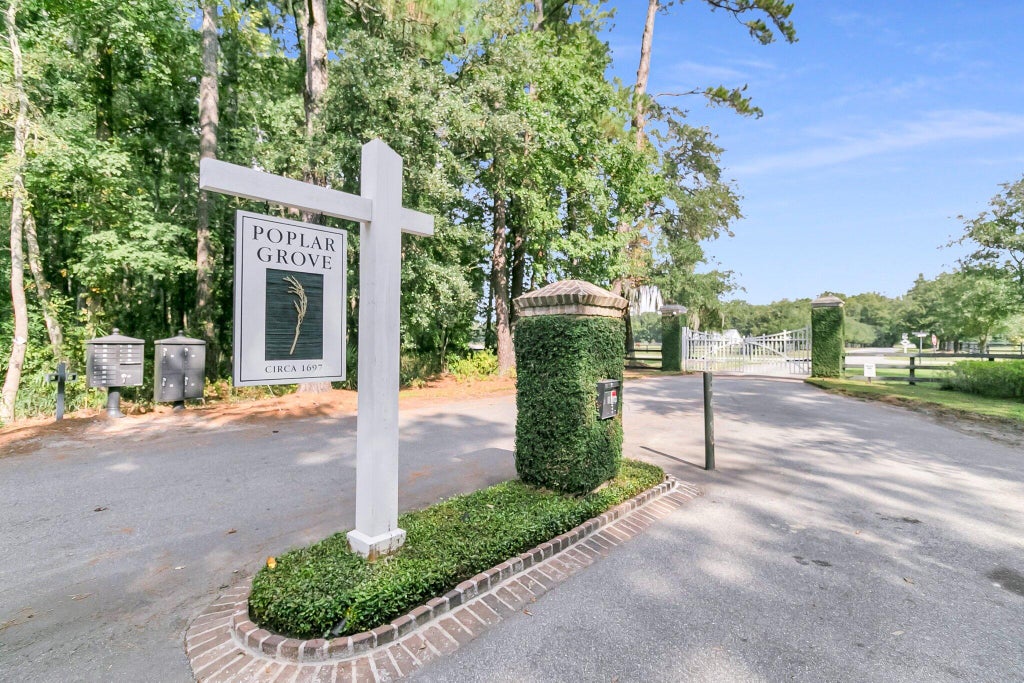 Photo of 15 Bradley Pasture Way, Ravenel, SC 29470 (MLS # 26023016)