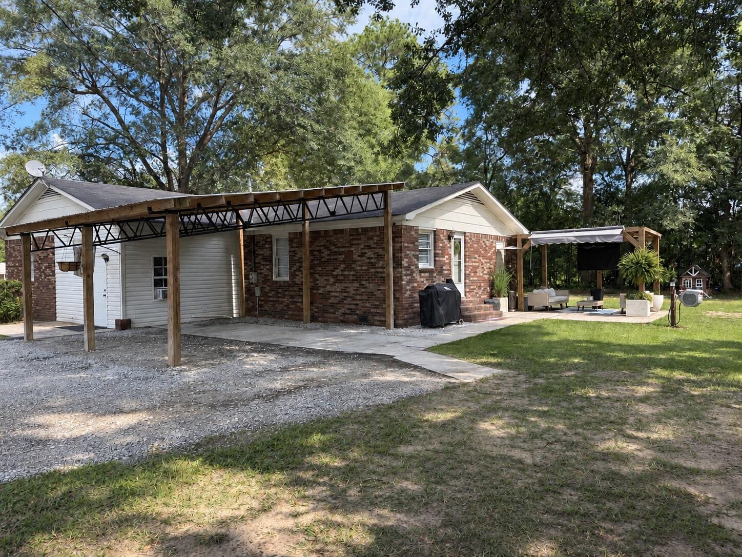 1413 Beach Road
