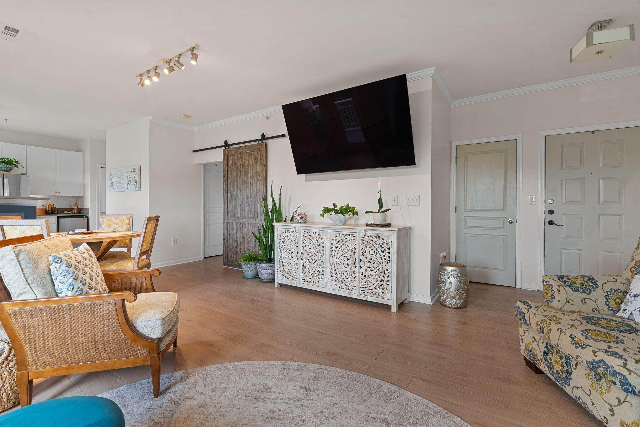 280 Seven Farms Drive Unit 302