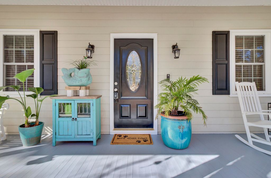 Photo of 137 White Pine Way, Summerville, SC 29485 (MLS # 26000132)