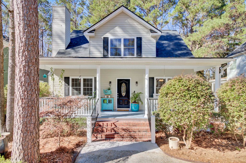 Photo of 137 White Pine Way, Summerville, SC 29485 (MLS # 26000132)