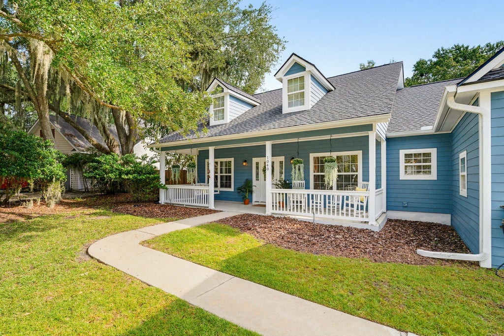Photo of 1040 Otter Circle, Beaufort, SC 29902 (MLS # 26027464)