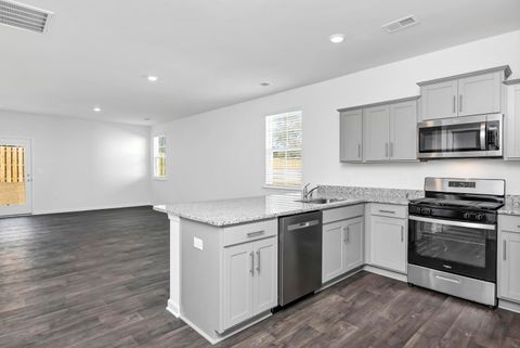 102 Kirkwood Court Orangeburg SC 29118