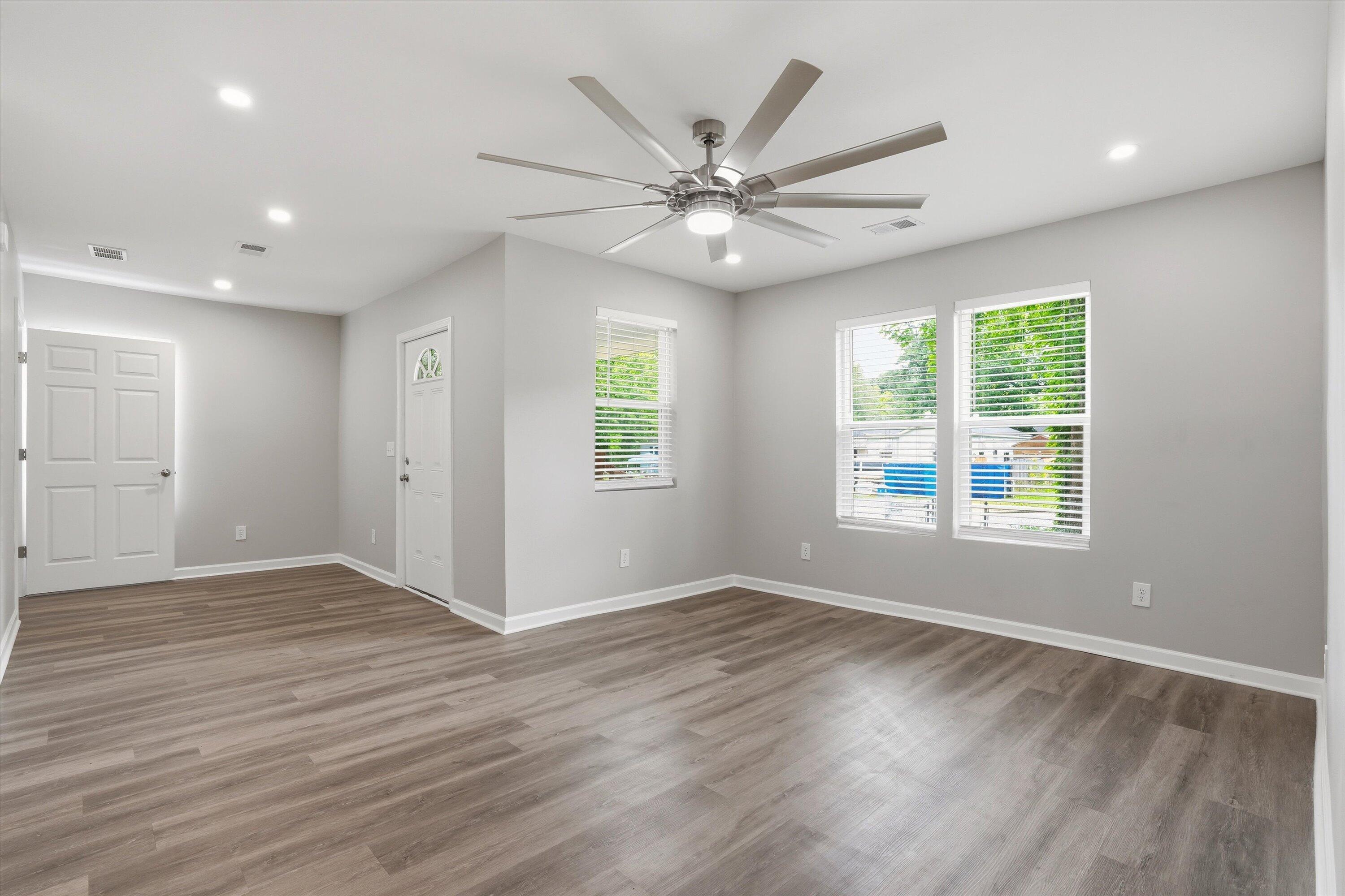 2711 Saratoga Road