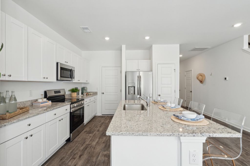 Photo of 706 Ridgley Drive, Summerville, SC 29486 (MLS # 25031538)