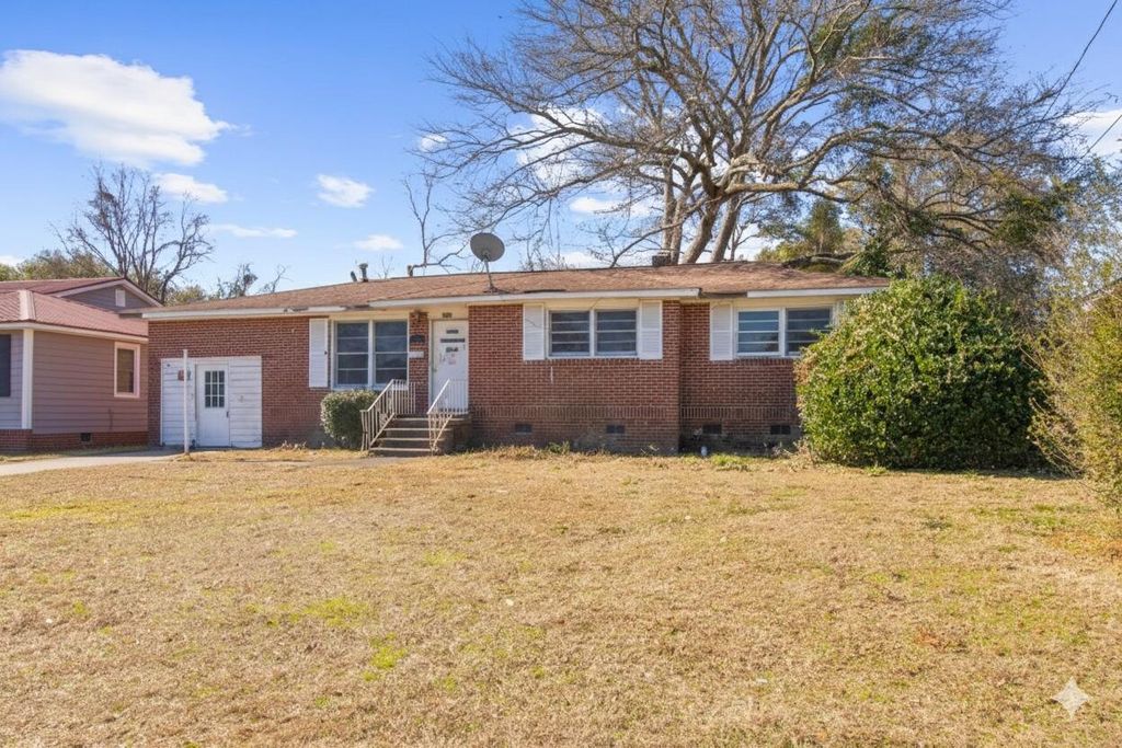Photo of 2711 Kershaw Street, North Charleston, SC 29405 (MLS # 26002486)
