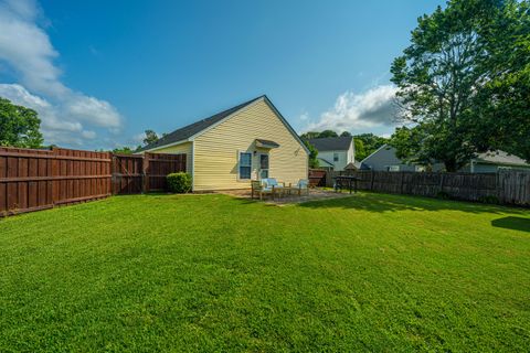 A home in North Charleston