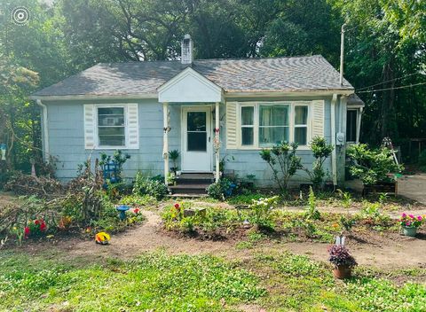 A home in North Charleston