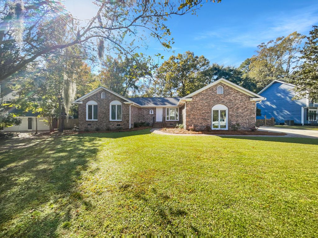 Photo of 13 Glenkirk Drive, Charleston, SC 29414 (MLS # 25029935)