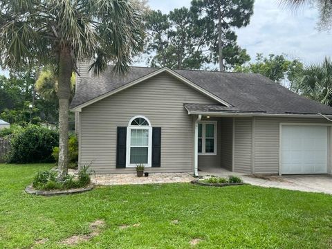 Photo of 1304 Cadet Court, Mount Pleasant, SC 29466 (MLS # 25018614)