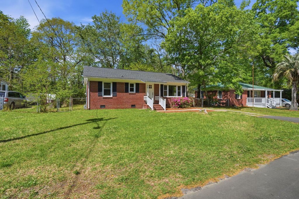 Photo of 331 Annette Drive, Goose Creek, SC 29445 (MLS # 26009227)