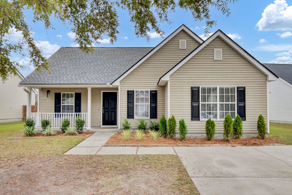 Photo of 115 Dovetail Circle, Summerville, SC 29483 (MLS # 25030838)