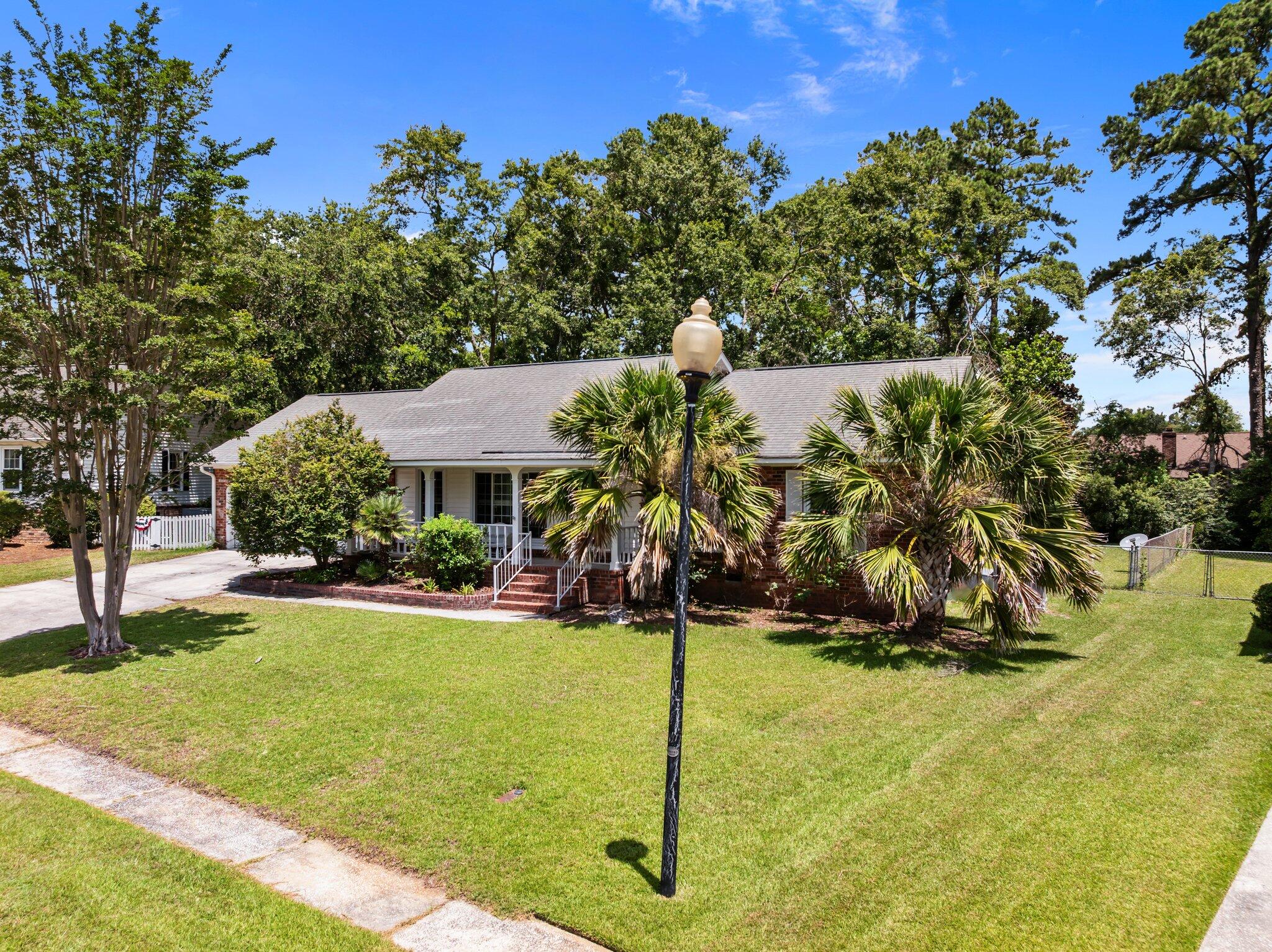 Summerville, South Carolina 29485, United States, 3 Bedrooms Bedrooms, ,2 BathroomsBathrooms,Residential,Active,163444