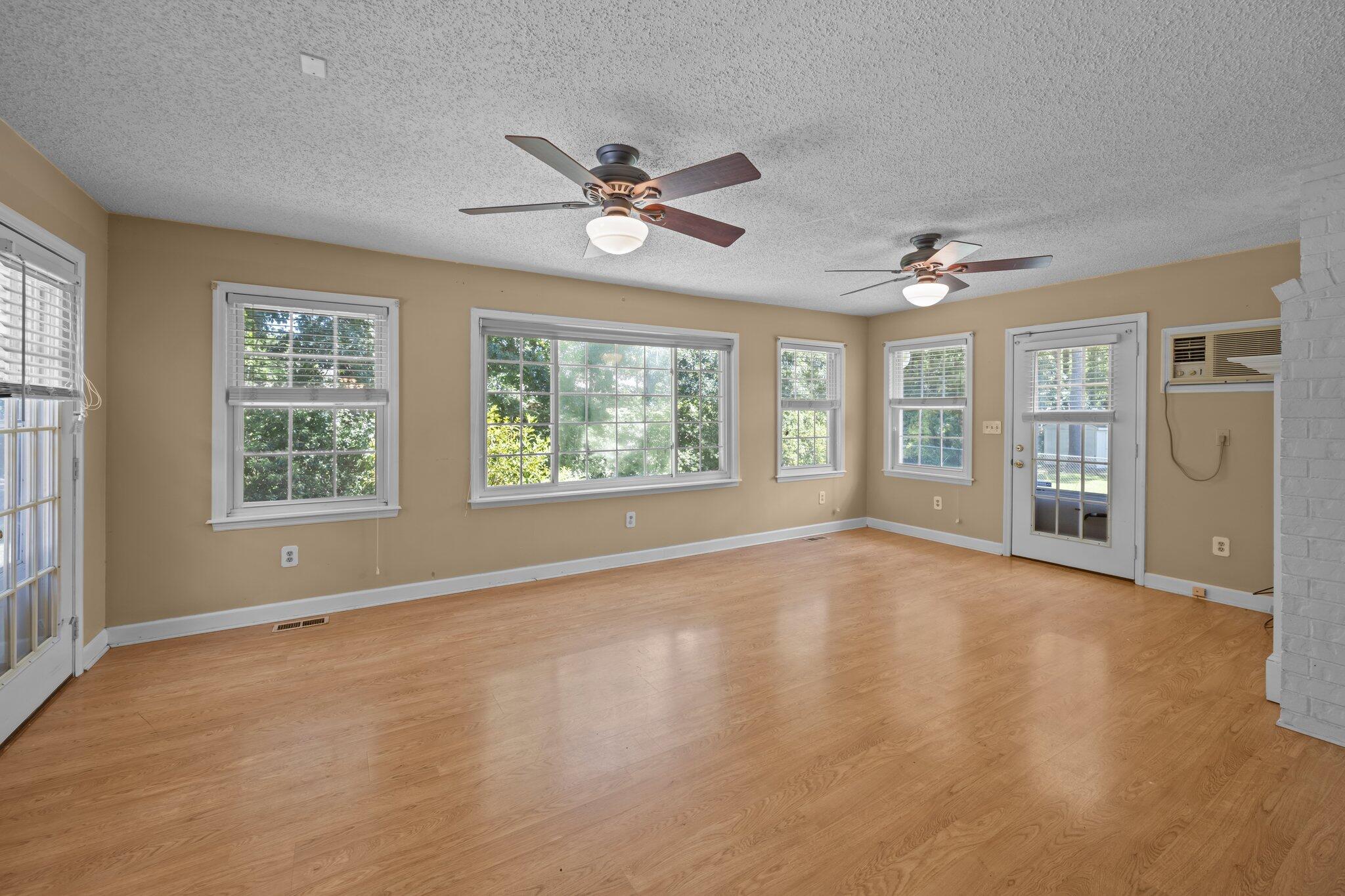 Summerville, South Carolina 29485, United States, 3 Bedrooms Bedrooms, ,2 BathroomsBathrooms,Residential,Active,163444