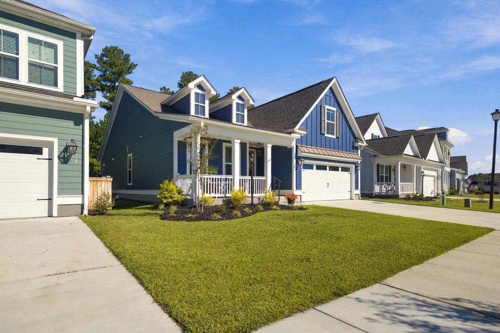 Photo of 369 Wappoo Trace Lane, Summerville, SC 29486 (MLS # 26028438)