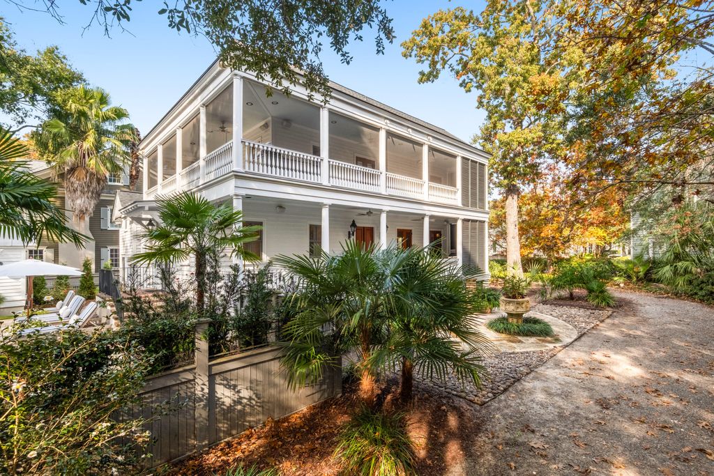 Photo of 31 Frogmore Road, Mount Pleasant, SC 29464 (MLS # 25031233)