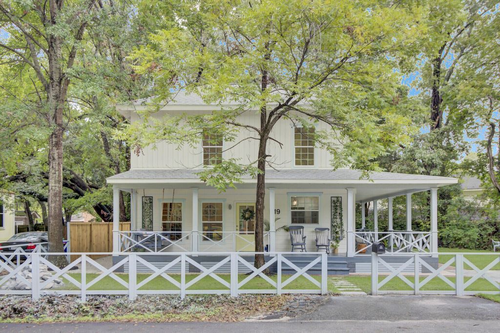 Photo of 519 Tamarack Street, Charleston, SC 29407 (MLS # 25027961)