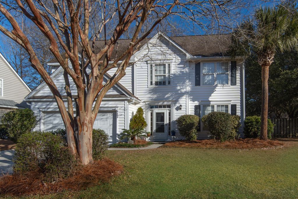 Photo of 1609 Jorrington Street, Mount Pleasant, SC 29466 (MLS # 26004065)