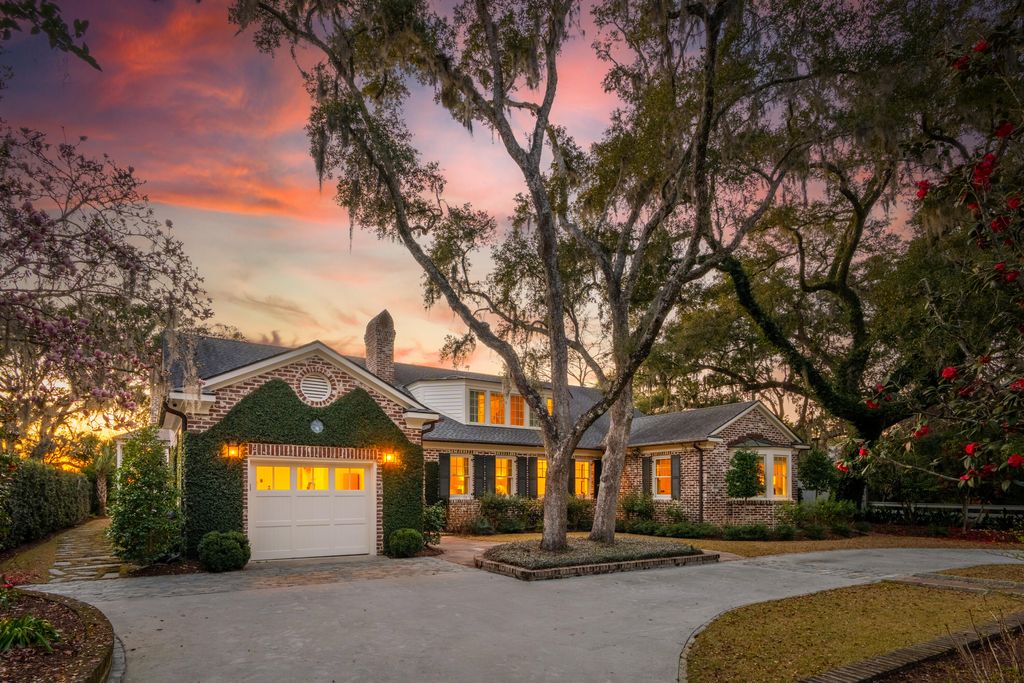 Photo of 111 Riverland Drive, Charleston, SC 29412 (MLS # 26005586)