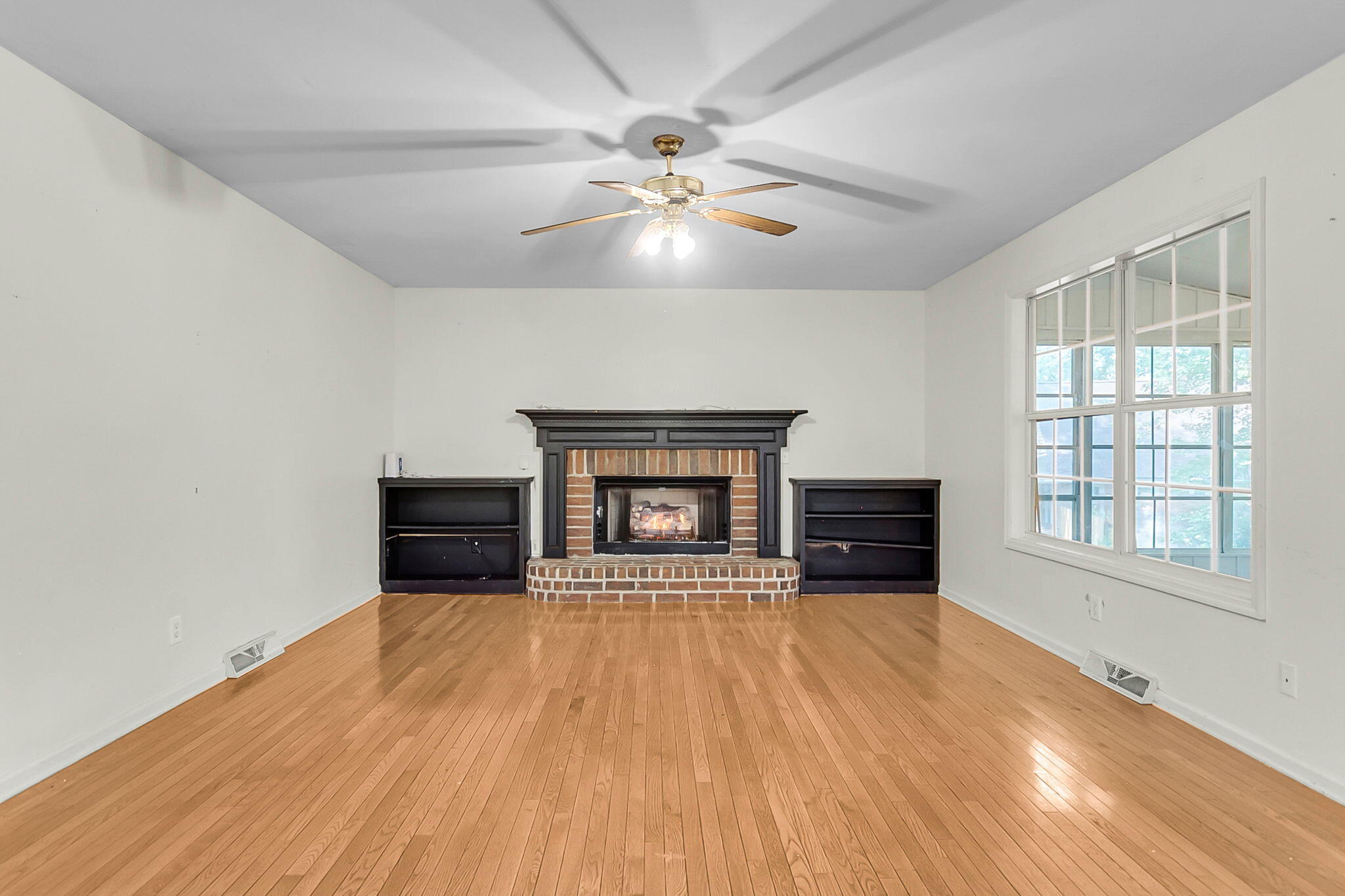 109 Hulton Lane