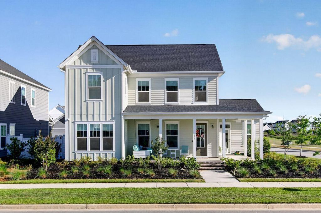Photo of 722 Blueway Avenue, Summerville, SC 29486 (MLS # 26014364)