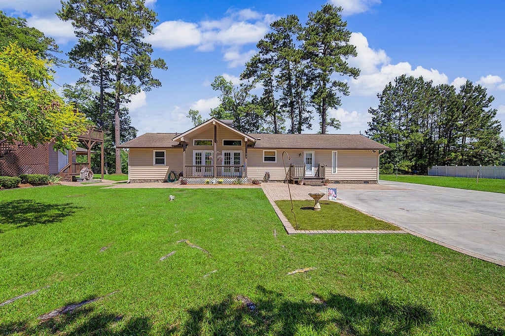 Photo of 164 Mohican Drive, Georgetown, SC 29440 (MLS # 26019335)
