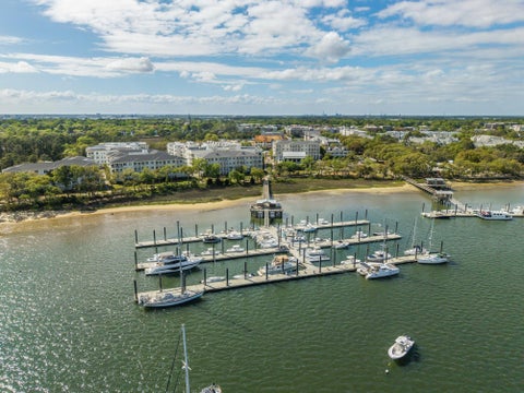 Photo of 200 River Landing Dr #B 403, Charleston, SC 29492 (MLS # 25032888)