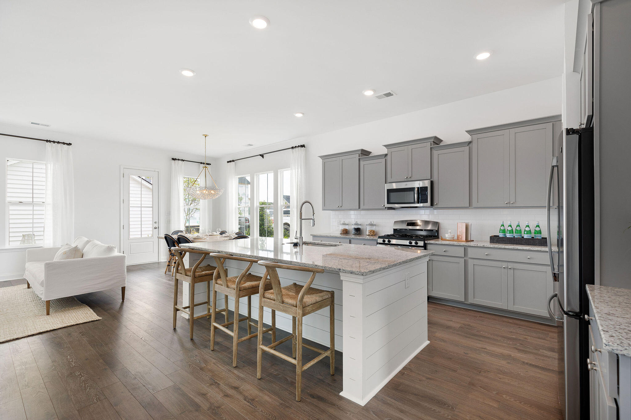 984 Scotch Bonnet Way