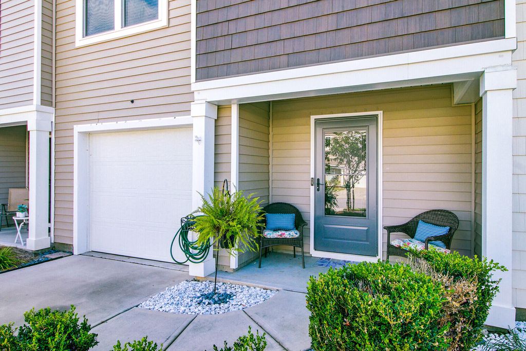 Photo of 131 Gaura Lane, Summerville, SC 29483 (MLS # 25027269)
