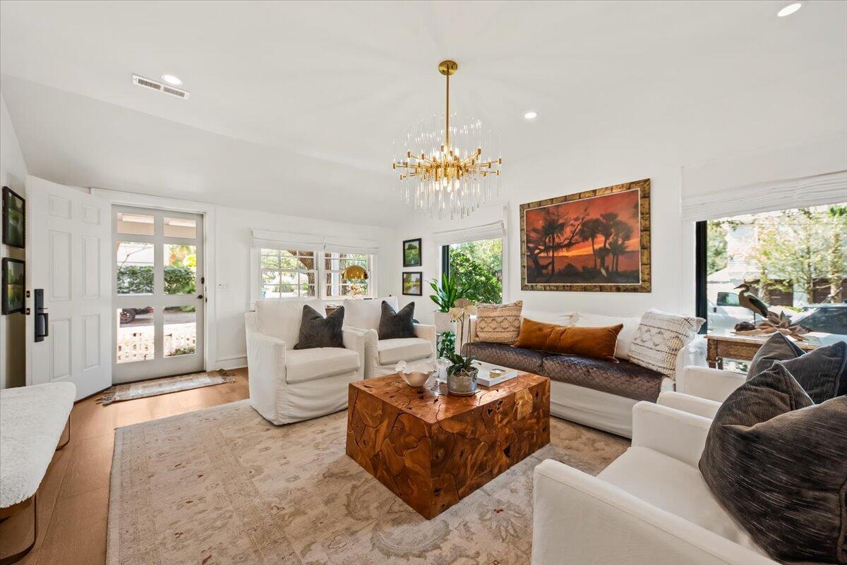 1402 Thompson Avenue