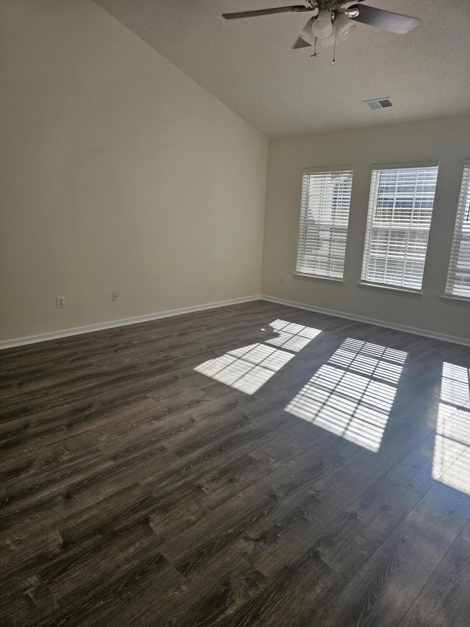 1424 Pinethicket Drive