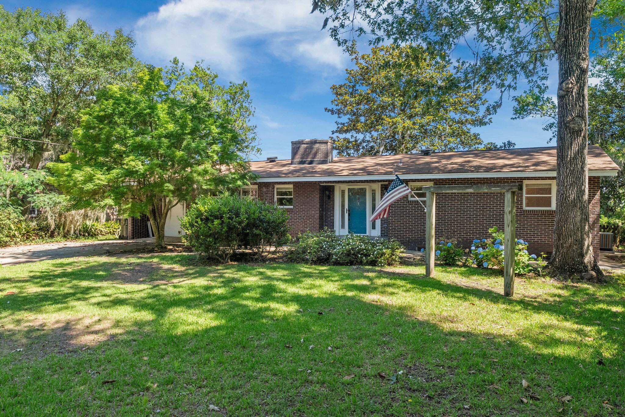1813 Fishing Island Road