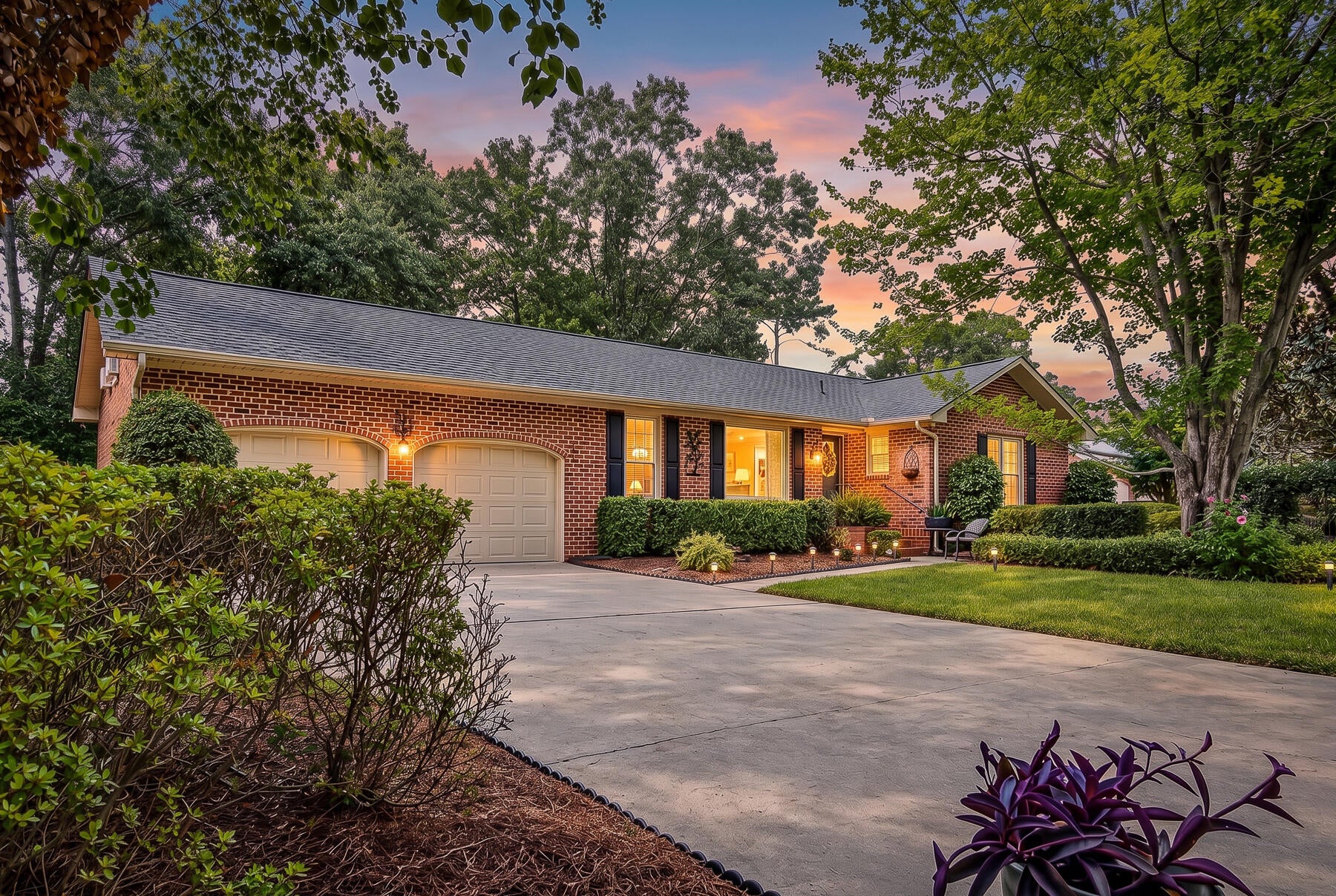 216 Chessington Circle