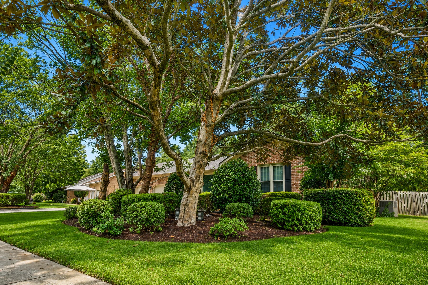 216 Chessington Circle