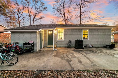 A home in North Charleston