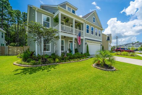 Photo of 542 Dunswell Drive, Summerville, SC 29486 (MLS # 25021141) Photo of 542 Dunswell Drive, Summerville, SC 29486 (MLS # 25021141)