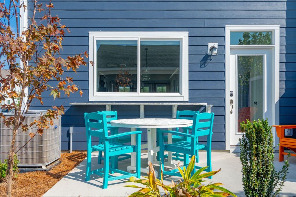 Photo of 220 Swaying Pine Lane, Summerville, SC 29486 (MLS # 25031795)