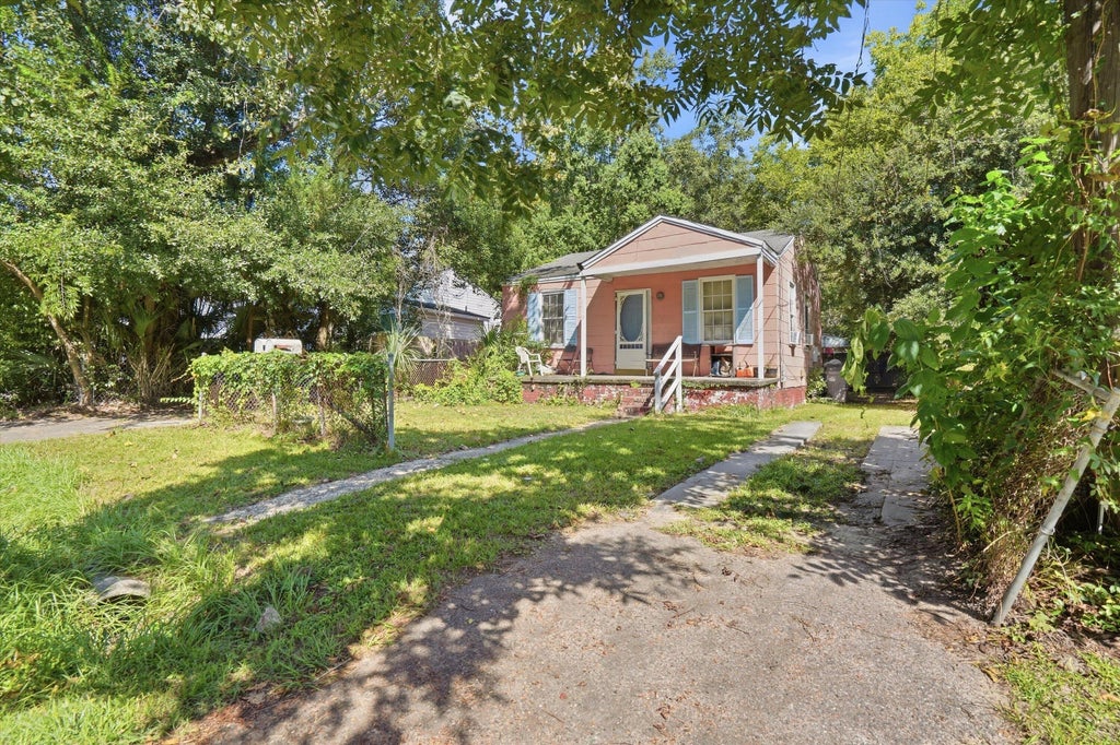 Photo of 2906 Alabama Drive, North Charleston, SC 29405 (MLS # 26026648)