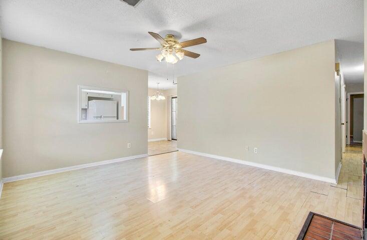155 Dorchester Manor Boulevard A & B