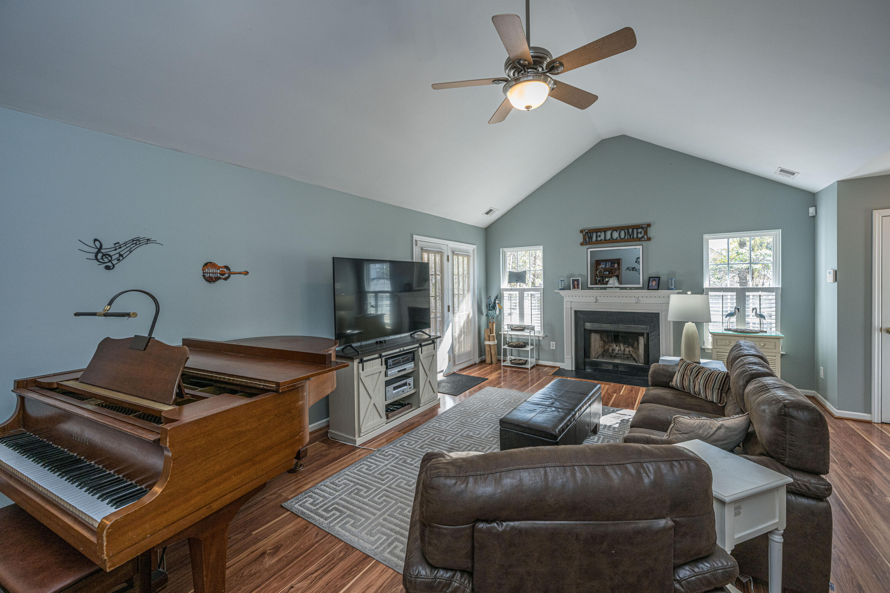 1932 High Meadow Street