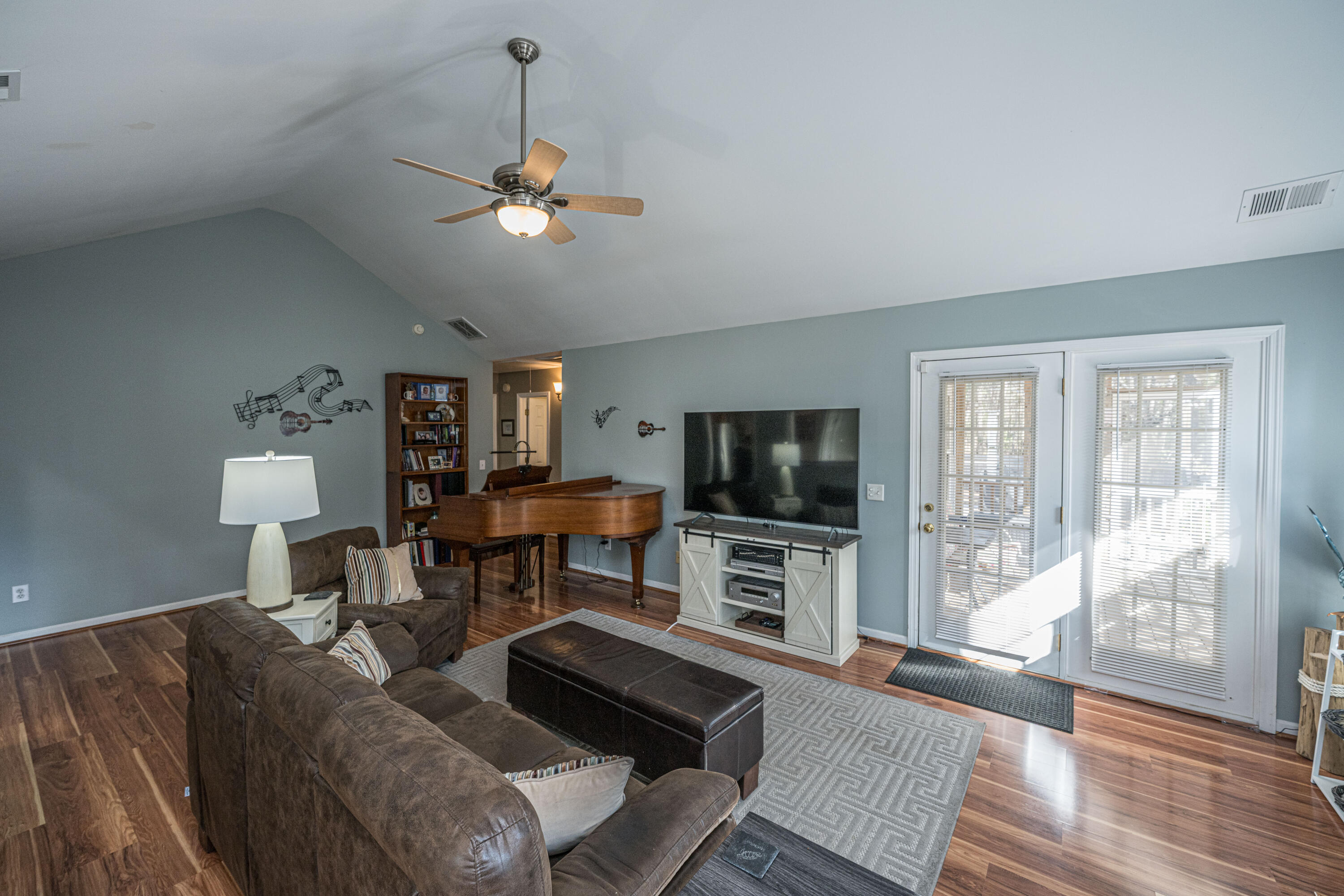 1932 High Meadow Street