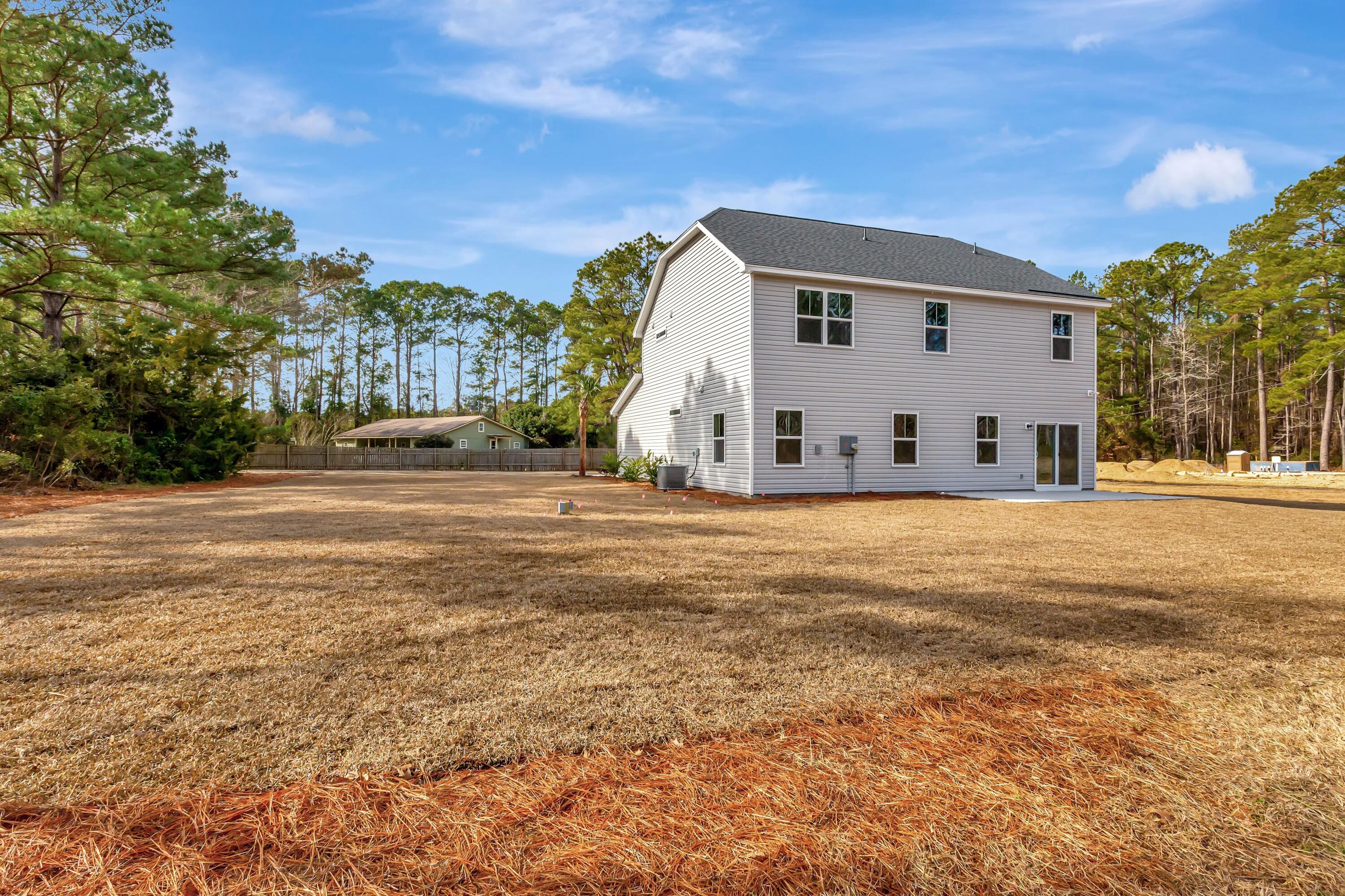 6220 N Highway 17
