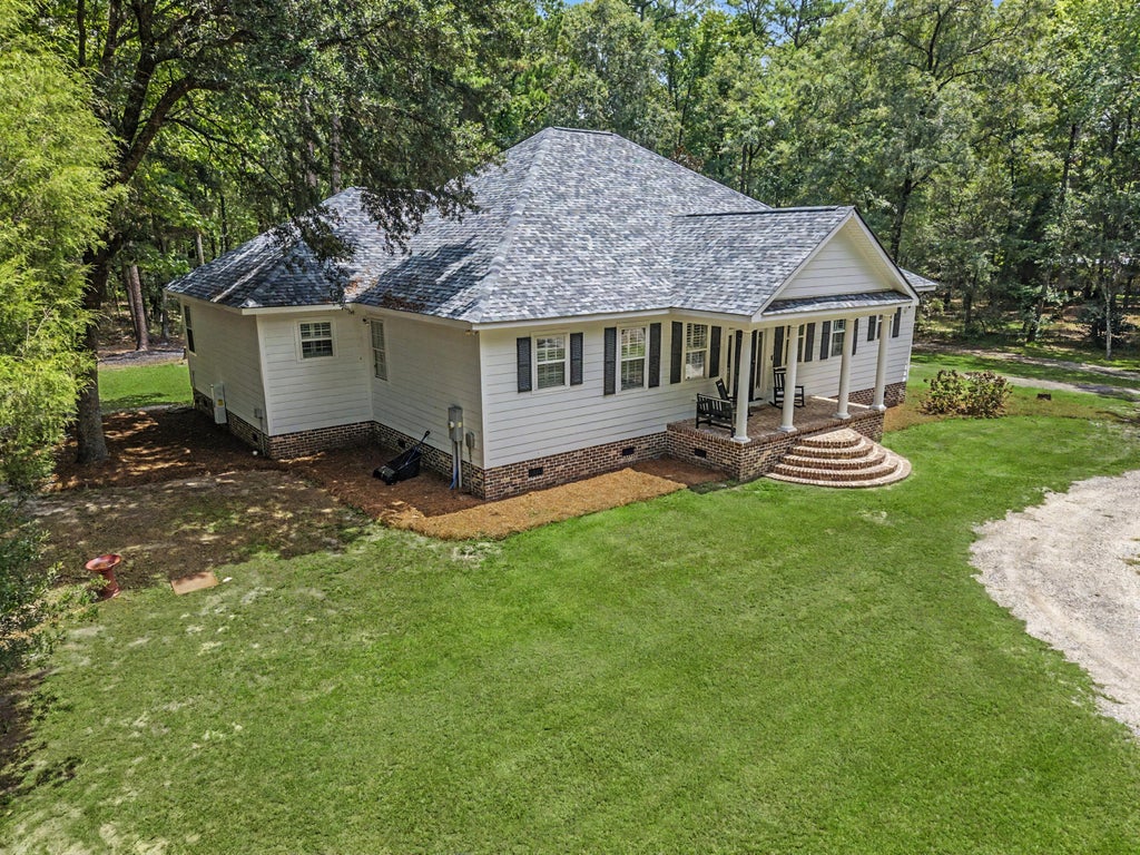 Photo of 140 Old Plantation Lane, Moncks Corner, SC 29461 (MLS # 26021583)