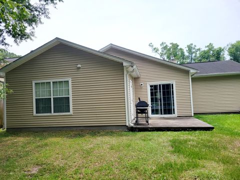 A home in North Charleston